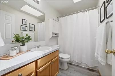7861 SE Springwater Dr, Portland, OR 97206 - Photo 29