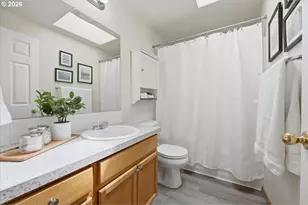 7861 SE Springwater Dr, Portland, OR 97206 - Photo 29