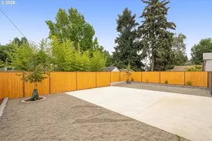 8639 N Fox St, Portland, OR 97203 - Photo 23