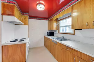 8145 SE 65th Ave, Portland, OR 97206 - Photo 11