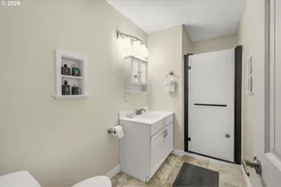 1411 Division St, Oregon City, OR 97045 - Photo 17