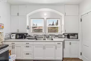 3315 W 18th Ave, Eugene, OR 97402 - Photo 11