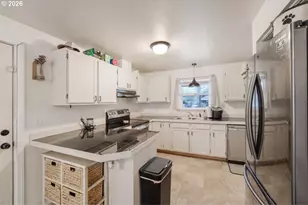 3214 Coraly Ave, Eugene, OR 97402 - Photo 3