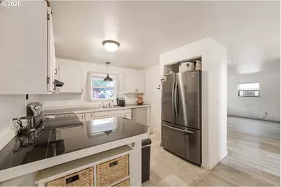 3214 Coraly Ave, Eugene, OR 97402 - Photo 5