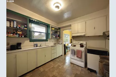 10821 SE Boise St, Portland, OR 97266 - Photo 13