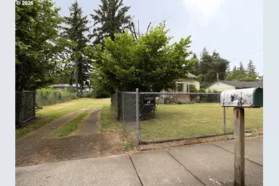 10821 SE Boise St, Portland, OR 97266 - Photo 27