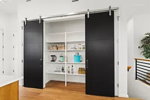 2407 E 6th St, Vancouver, WA 98661 - Photo 9