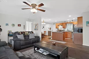 826 SW Cherry St, Willamina, OR 97396 - Photo 5