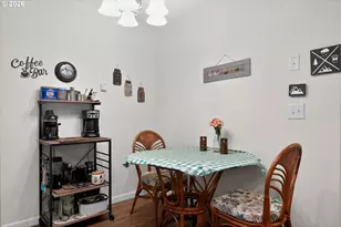 826 SW Cherry St, Willamina, OR 97396 - Photo 9