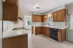 3635 NE Going St, Portland, OR 97211 - Photo 9