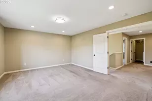 2117 SE Cochran Dr, Gresham, OR 97080 - Photo 27