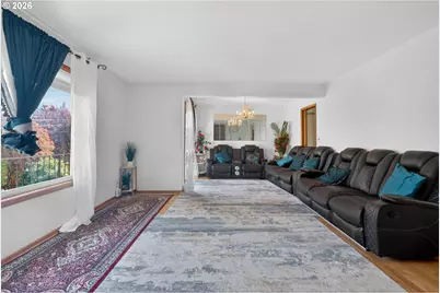 3332 NE 132nd Ave, Portland, OR 97230 - Photo 5