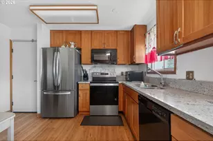 3332 NE 132nd Ave, Portland, OR 97230 - Photo 11