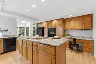 14300 SW Hazel Hill Dr, Tigard, OR 97224 - Photo 15