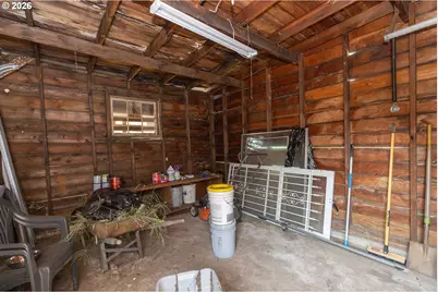 523 SE Rice Ave, Roseburg, OR 97470 - Photo 35