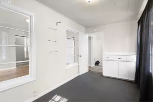 523 SE Rice Ave, Roseburg, OR 97470 - Photo 7