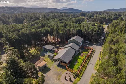 42793 Kreiger Ln, Port Orford, OR 97465 - Photo 5