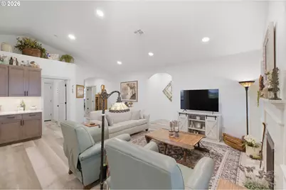 5021 Cedar View Dr, Springfield, OR 97478 - Photo 17