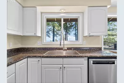 4578 Norfolk St, West Linn, OR 97068 - Photo 9