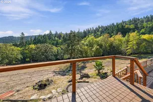 911 Jade Dr, Roseburg, OR 97471 - Photo 5