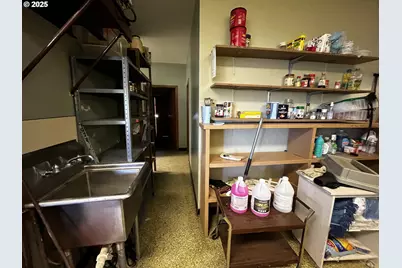 99 3rd St, Maupin, OR 97037 - Photo 17