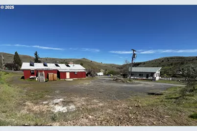 99 3rd St, Maupin, OR 97037 - Photo 5