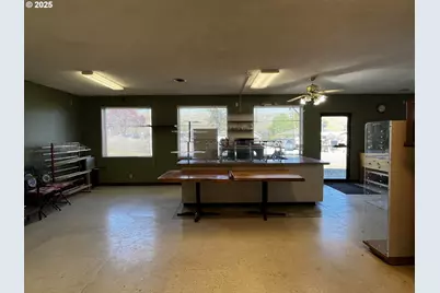 99 3rd St, Maupin, OR 97037 - Photo 9