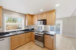 2463 NW Broadway St, Albany, OR 97321 - Photo 7