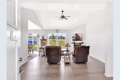 33455 Bing Ln, Warrenton, OR 97146 - Photo 3