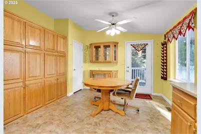 2488 Northampton, Eugene, OR 97404 - Photo 9