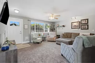 723 Maple St, Dayton, OR 97114 - Photo 9