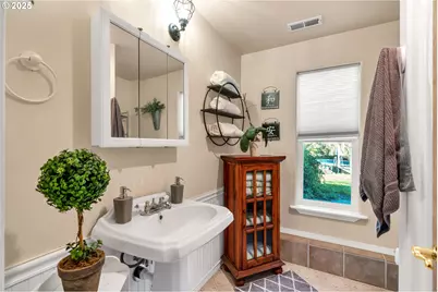 128 N 31st Ave, Cornelius, OR 97113 - Photo 23