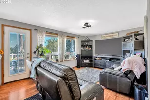 128 N 31st Ave, Cornelius, OR 97113 - Photo 11