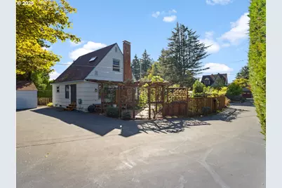 2138 SE 76th Ave #1, Portland, OR 97215 - Photo 9