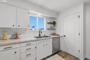 132 Green Acres Dr, Castle Rock, WA 98611 - Photo 13