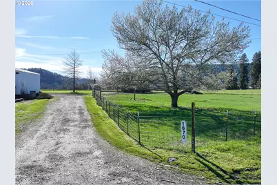 1670 Palmer St, Elgin, OR 97827 - Photo 7