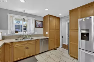 4177 SE 12th St, Gresham, OR 97080 - Photo 7