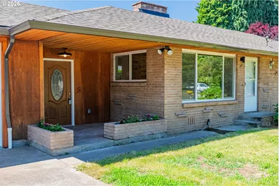 1315 N Locust St, Canby, OR 97013 - Photo 3