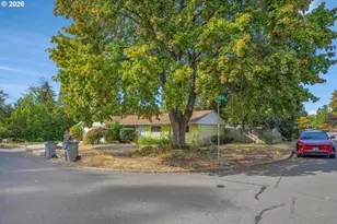 13035 SW Rita Dr, Beaverton, OR 97005 - Photo 3