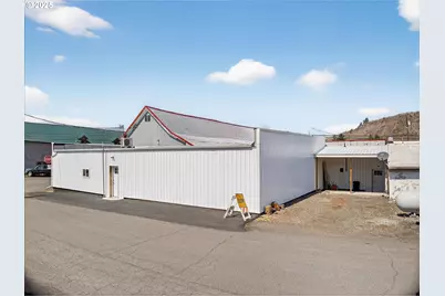 202 E 1st St, Wallowa, OR 97885 - Photo 39