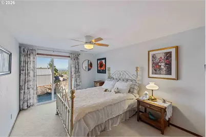 770 Prefontaine Dr, Coos Bay, OR 97420 - Photo 29