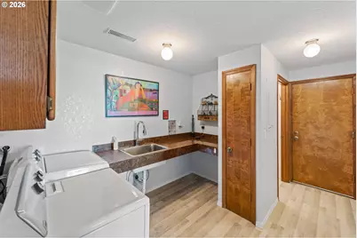 770 Prefontaine Dr, Coos Bay, OR 97420 - Photo 25