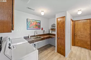 770 Prefontaine Dr, Coos Bay, OR 97420 - Photo 25