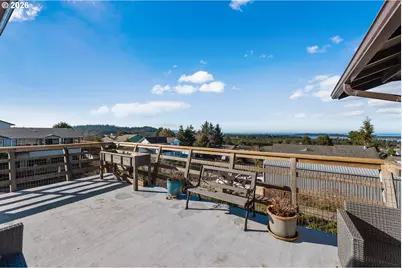 770 Prefontaine Dr, Coos Bay, OR 97420 - Photo 35
