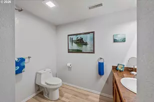 770 Prefontaine Dr, Coos Bay, OR 97420 - Photo 31