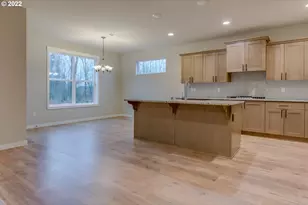 3205 S Magnolia Dr, Cornelius, OR 97113 - Photo 9