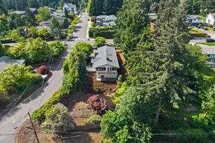 19001 Suncrest Dr, West Linn, OR 97068 - Photo 47