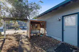 9685 SW Riverwood Ln, Tigard, OR 97224 - Photo 33