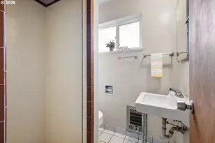 790 E 32nd Ave, Eugene, OR 97405 - Photo 19