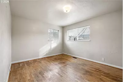 790 E 32nd Ave, Eugene, OR 97405 - Photo 33